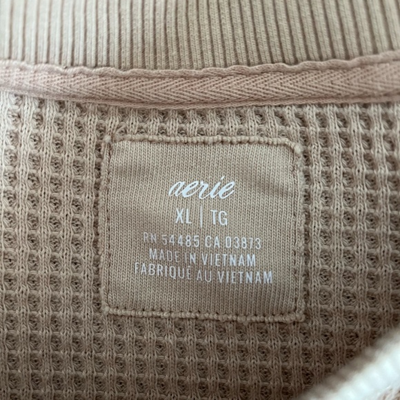 aerie - Ultra-Cozy Waffle Knit CHICAGO Graphic Beige Crew Neck Sweatshirt - XL - Picture 4 of 14